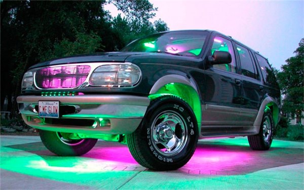 Неоновая подсветка на авто: эффектный тюнинг и дополнительная безопасность